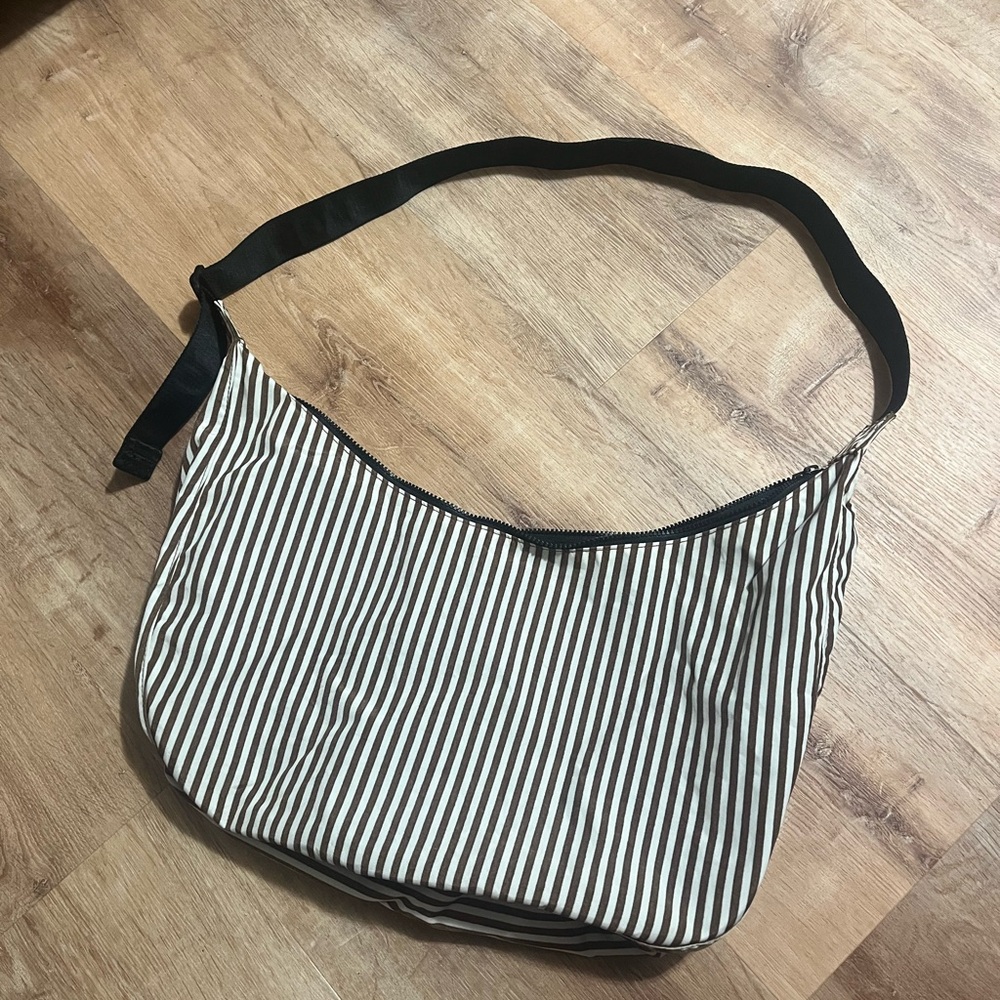 BAGGU Brown and White Striped Large Crescent